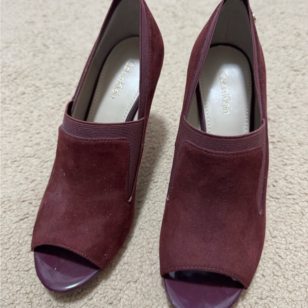 Calvin Klein Women's Burgundy Peep Toe Heels